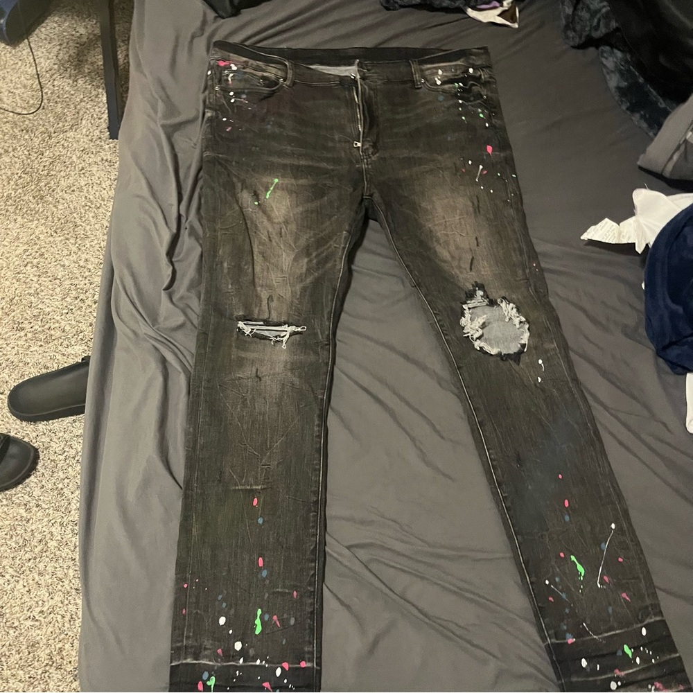 MNML Distressed Black Jeans with Paint Splatter